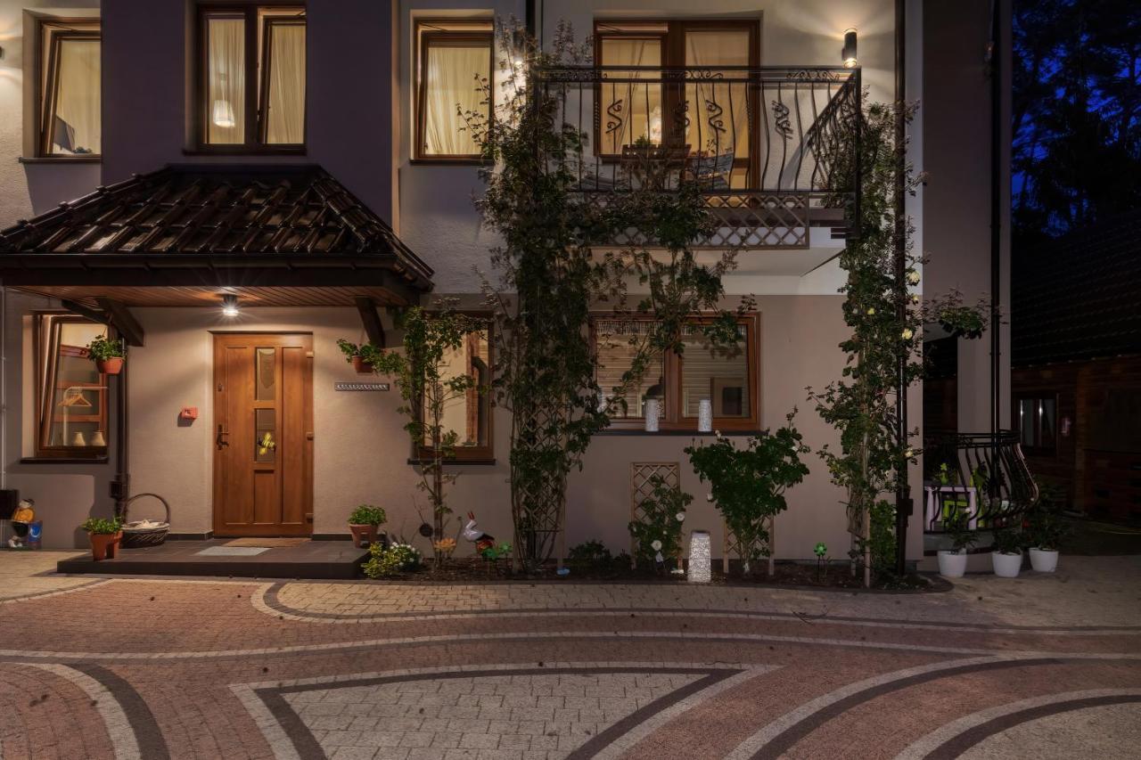 פוביירובו Veranda Domy I Apartament מראה חיצוני תמונה