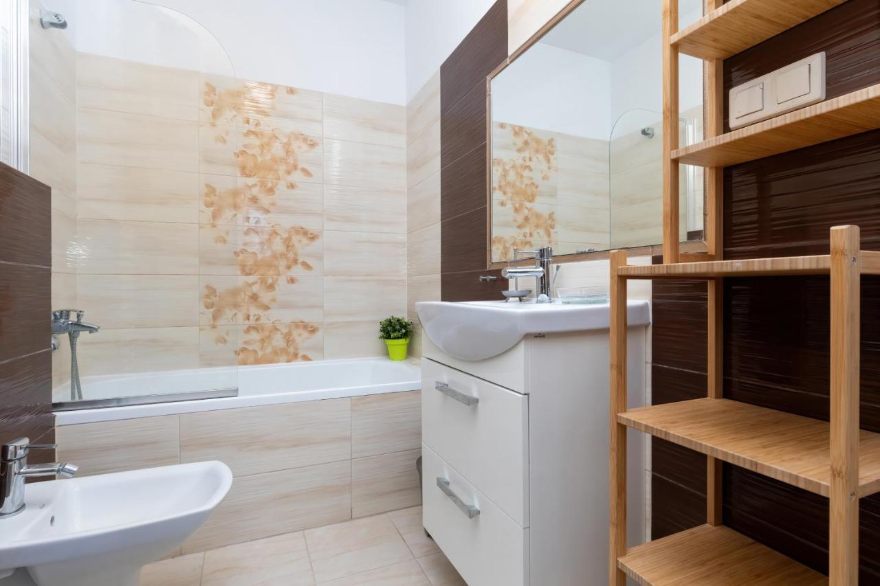 פוביירובו Veranda Domy I Apartament מראה חיצוני תמונה